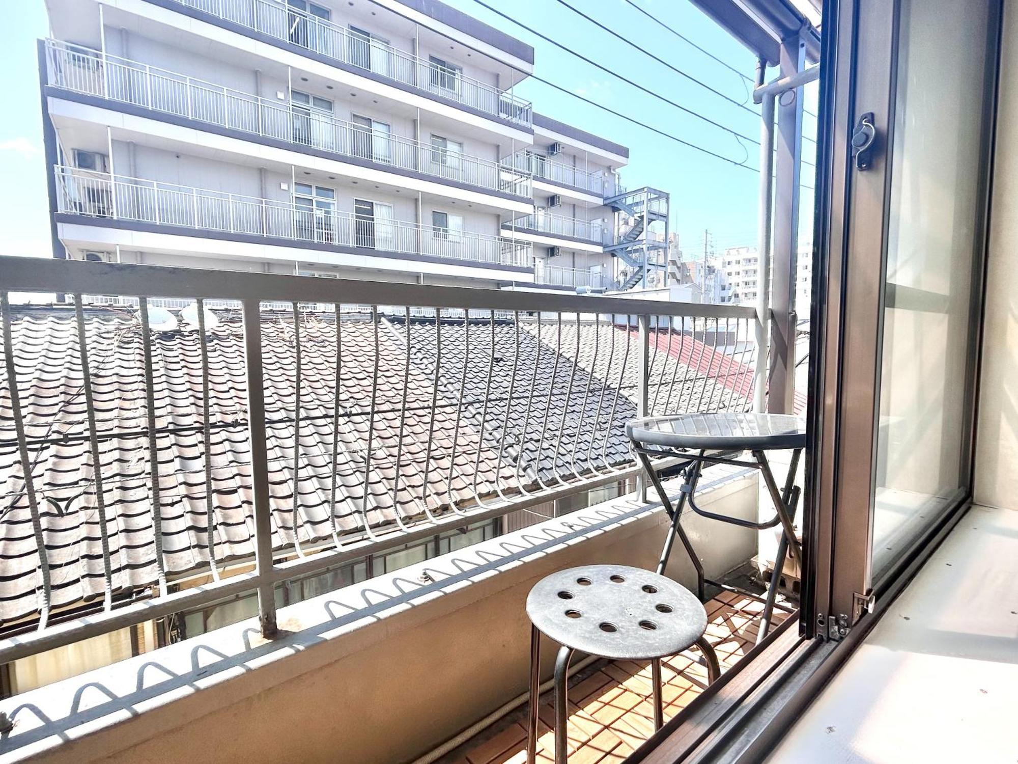 Apartamento 林林の民宿-和風ルーム、空港直達，難波まで2駅3分 Osaka
